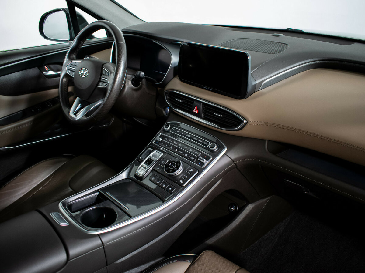 Hyundai Santa Fe с пробегом — 2022 год. Фото: #12