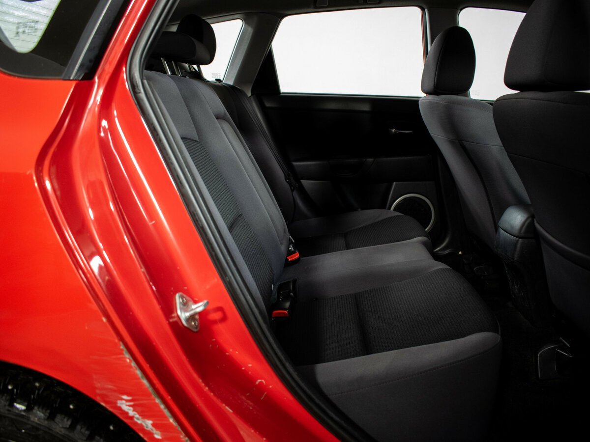 Mazda 3 с пробегом — 2008 год. Фото: #8