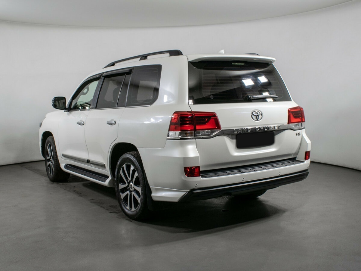 Toyota Land Cruiser с пробегом — 2017 год. Фото: #6