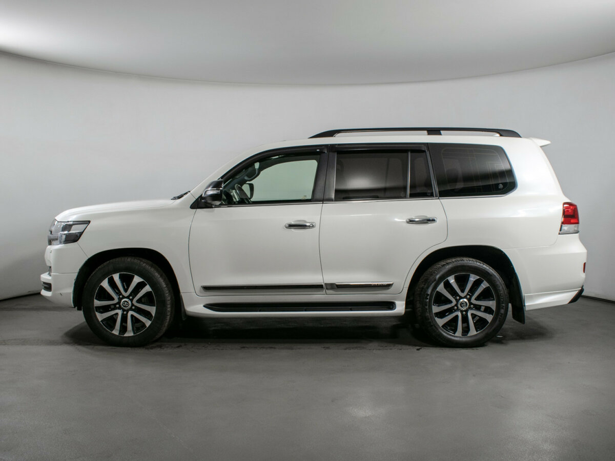 Toyota Land Cruiser с пробегом — 2017 год. Фото: #7