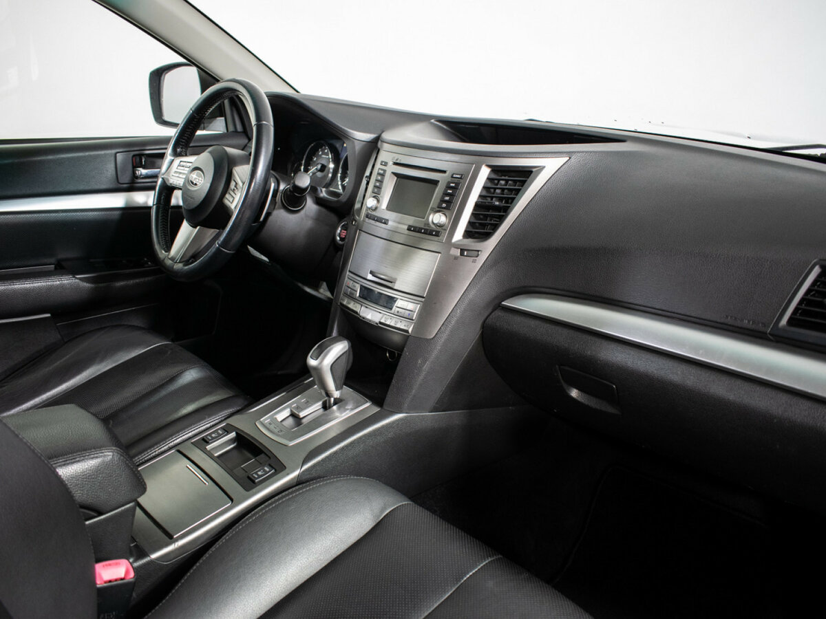 Subaru Outback с пробегом — 2011 год. Фото: #8