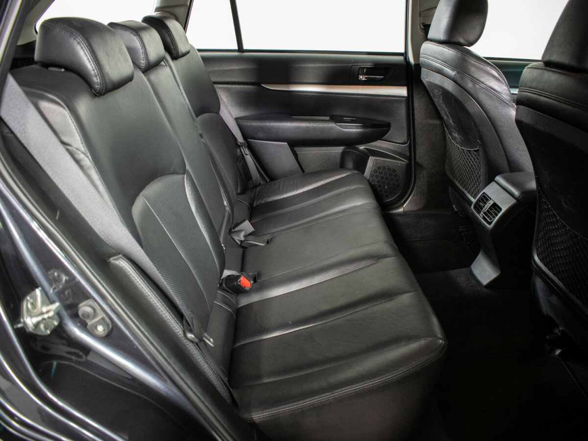 Subaru Outback с пробегом — 2011 год. Фото: #9
