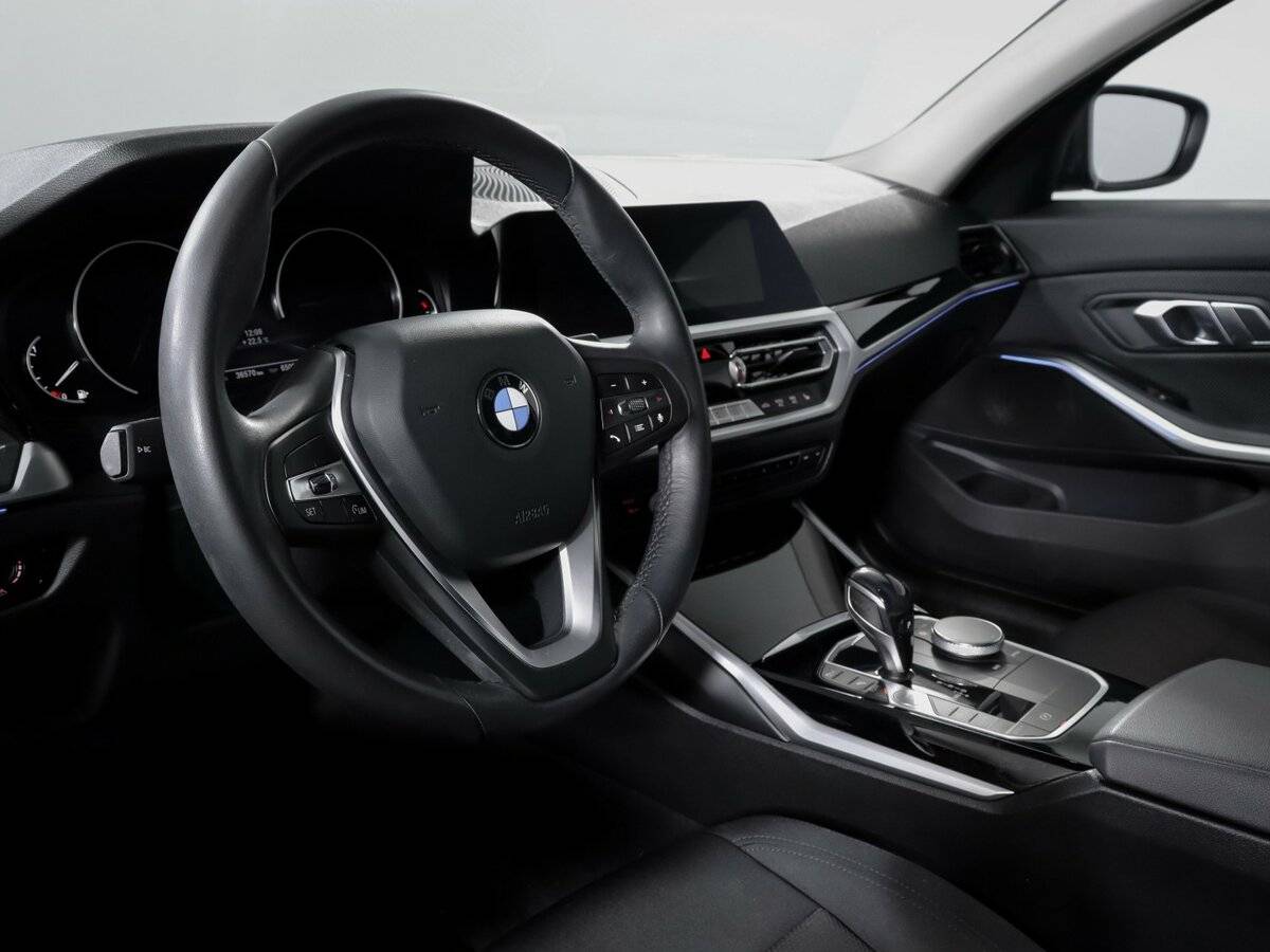BMW 3 серии с пробегом — 2019 год. Фото: #12