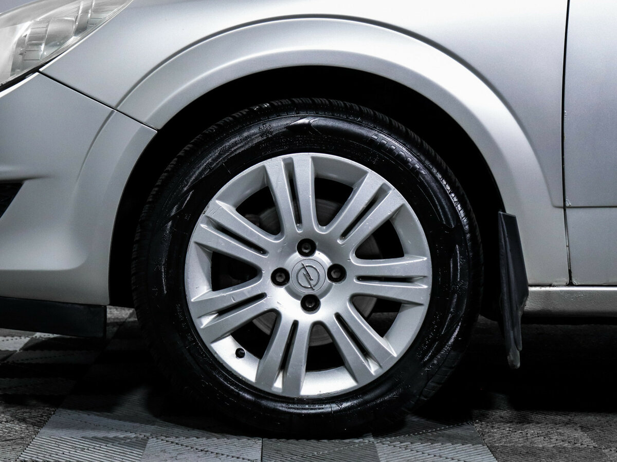 Opel Astra с пробегом — 2007 год. Фото: #7