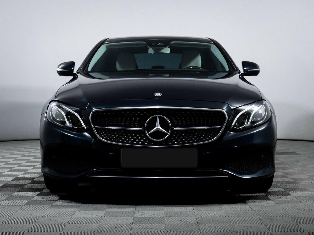 Mercedes-Benz E-Класс с пробегом — 2017 год. Фото: #1