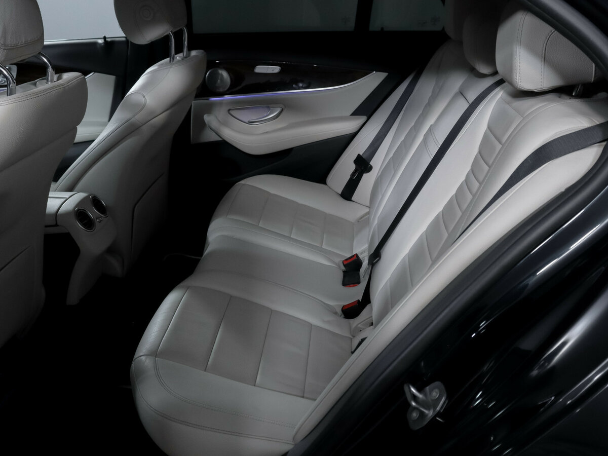 Mercedes-Benz E-Класс с пробегом — 2017 год. Фото: #9