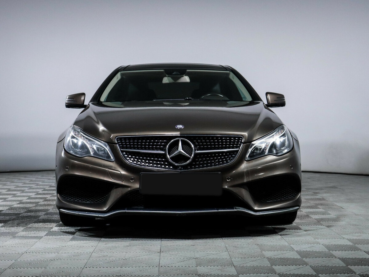 Mercedes-Benz E-Класс с пробегом — 2014 год. Фото: #1