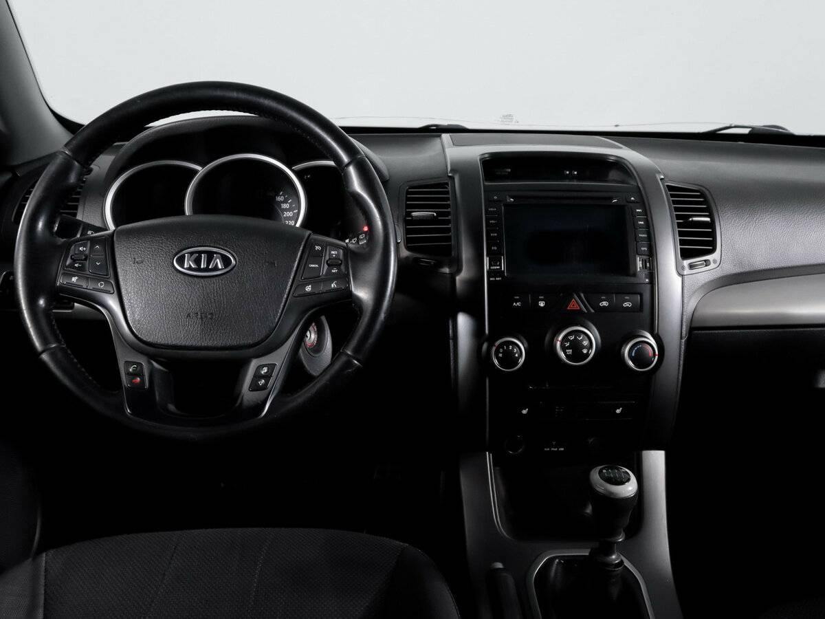 Kia Sorento с пробегом — 2011 год. Фото: #11