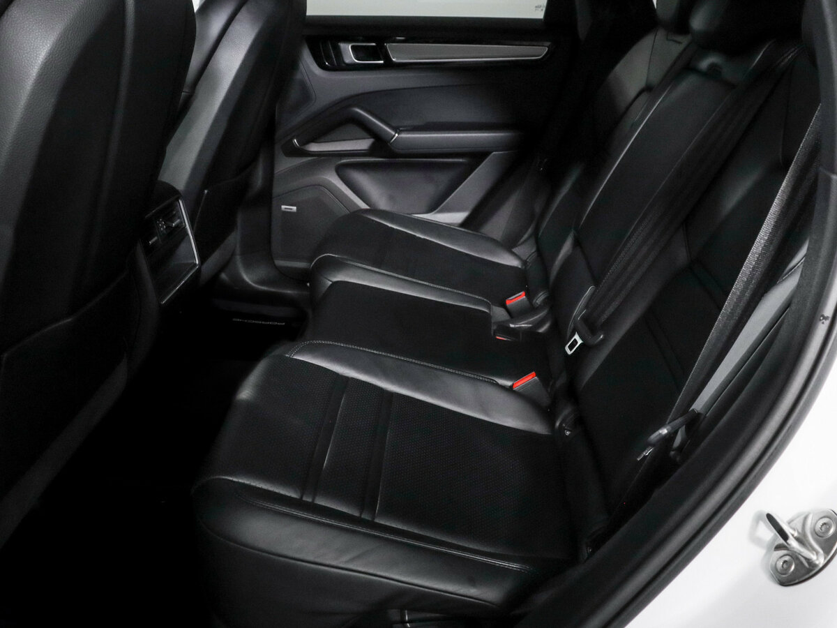 Porsche Cayenne с пробегом — 2019 год. Фото: #9