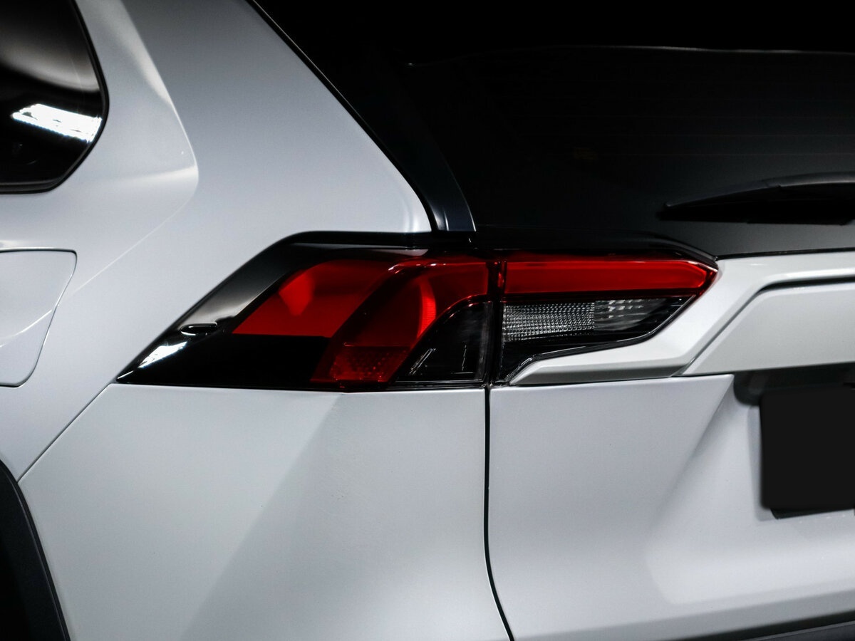 Toyota RAV4 с пробегом — 2024 год. Фото: #16