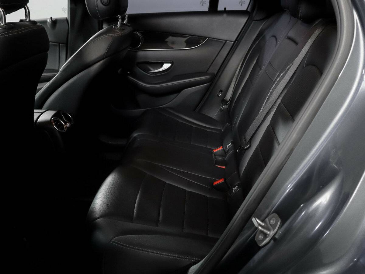 Mercedes-Benz GLC с пробегом — 2016 год. Фото: #9