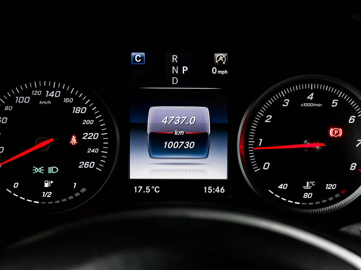 Mercedes-Benz GLC с пробегом — 2016 год. Фото: #10