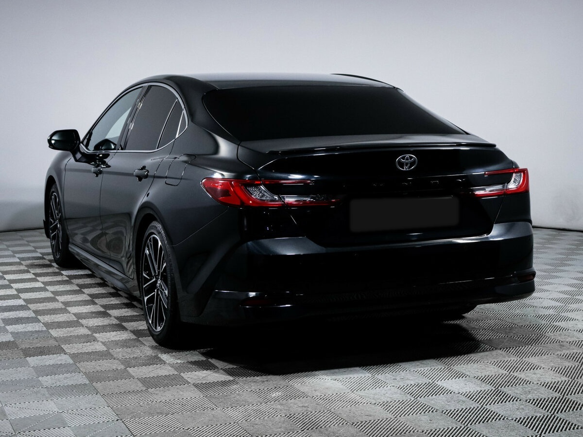 Toyota Camry с пробегом — 2024 год. Фото: #6