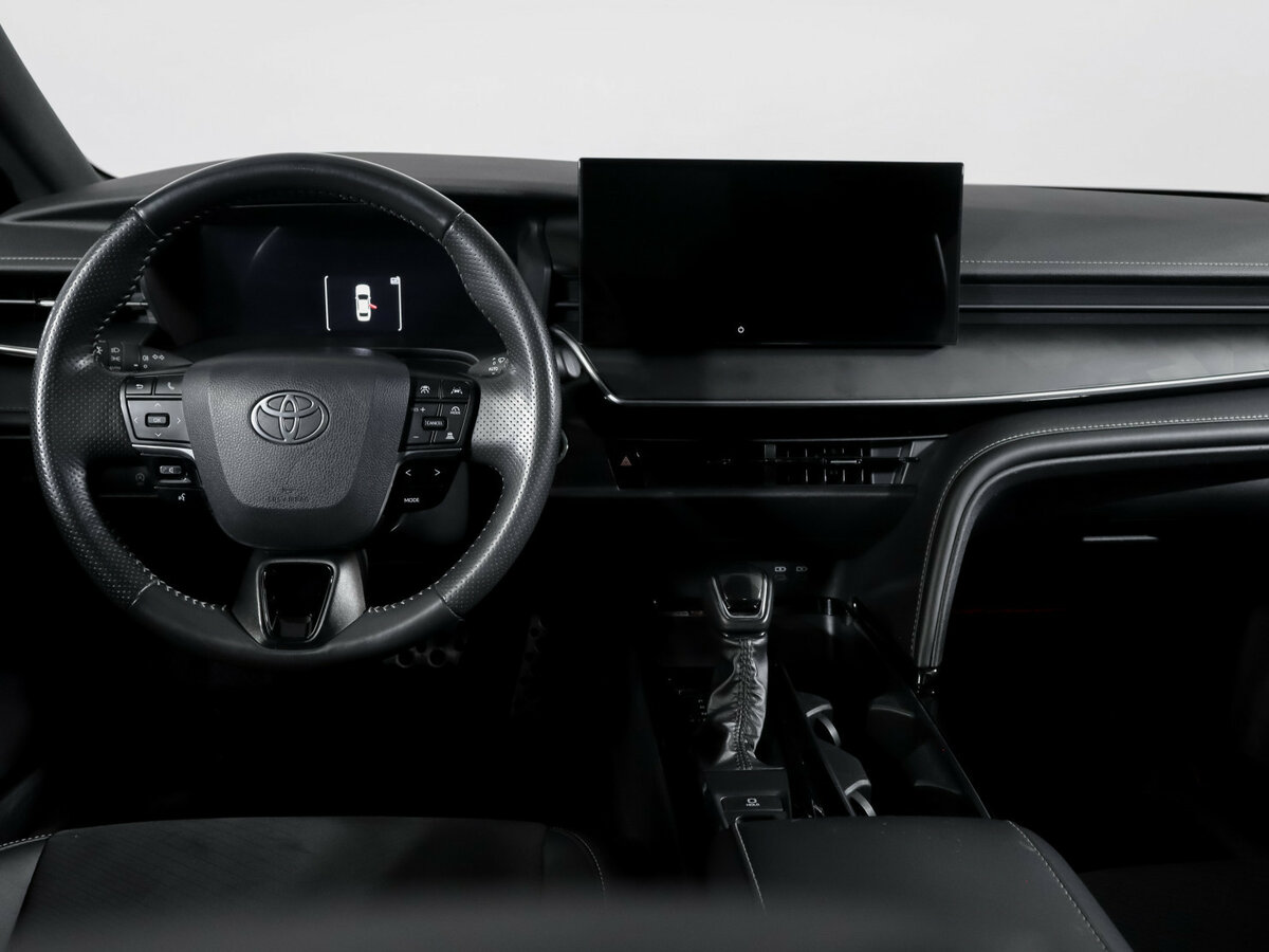 Toyota Camry с пробегом — 2024 год. Фото: #11