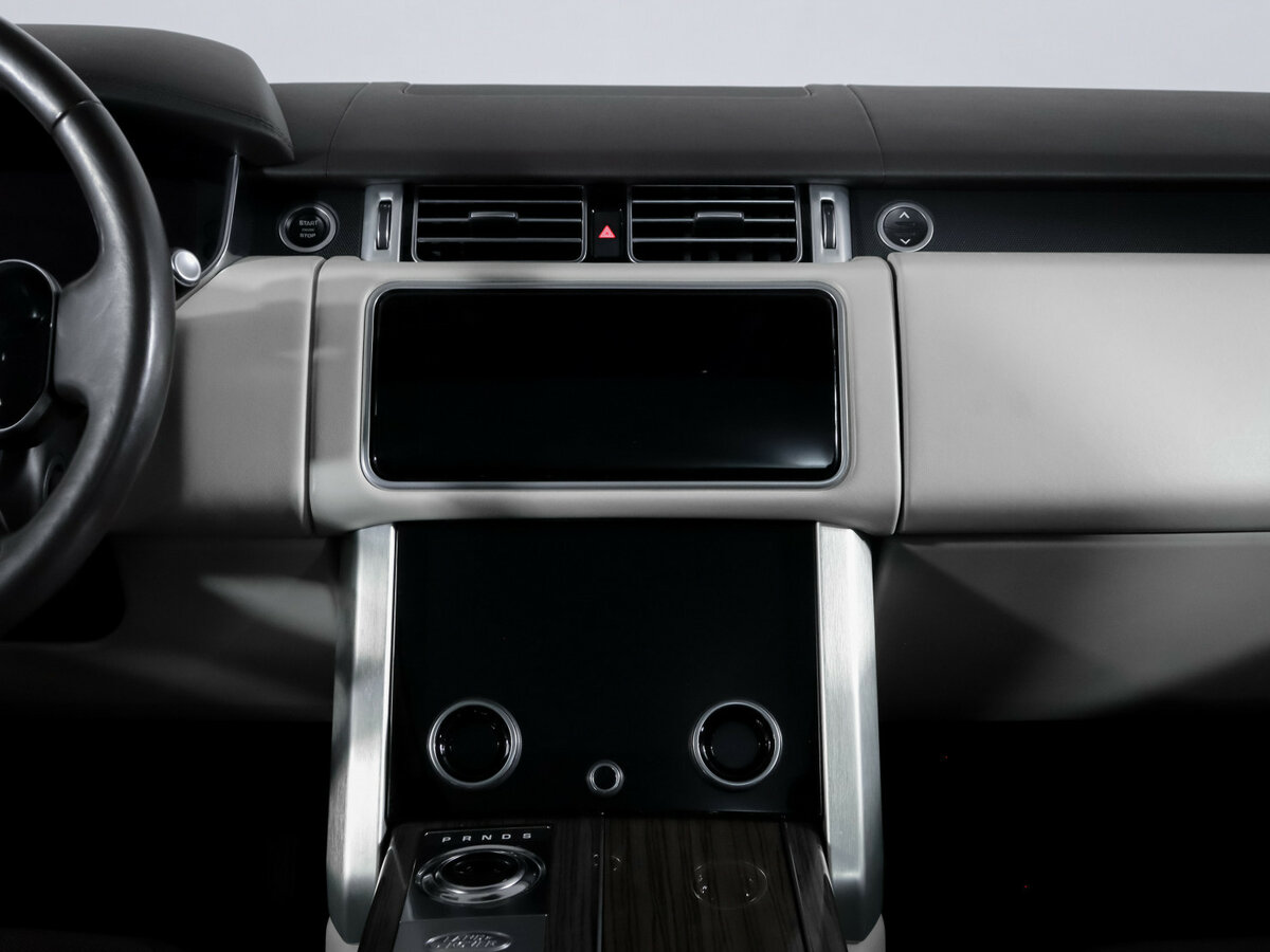 Land Rover Range Rover с пробегом — 2018 год. Фото: #12