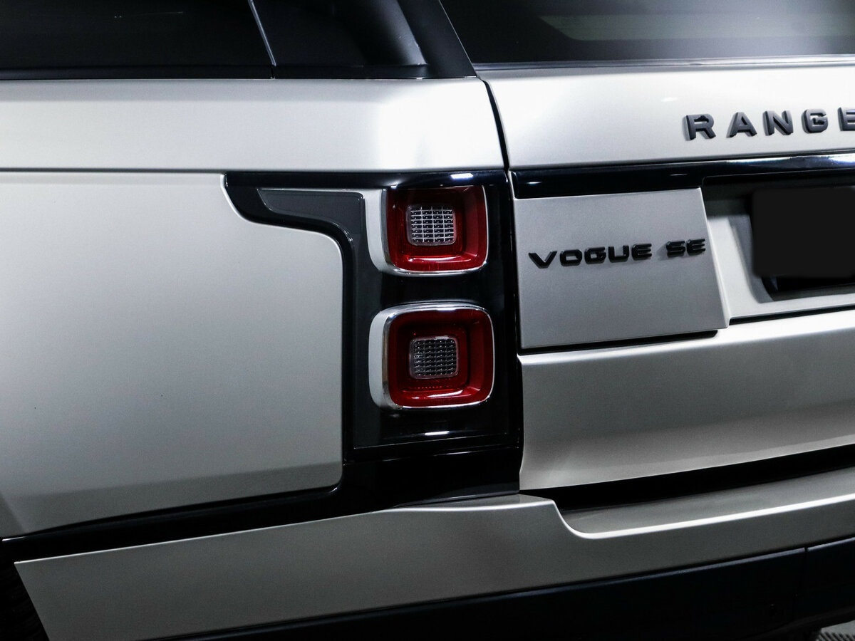 Land Rover Range Rover с пробегом — 2018 год. Фото: #15