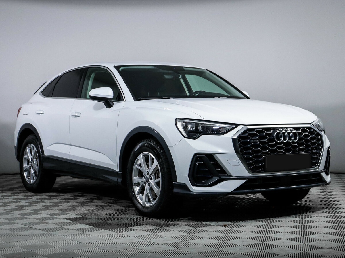 Audi Q3 Sportback с пробегом — 2020 год. Фото: #2