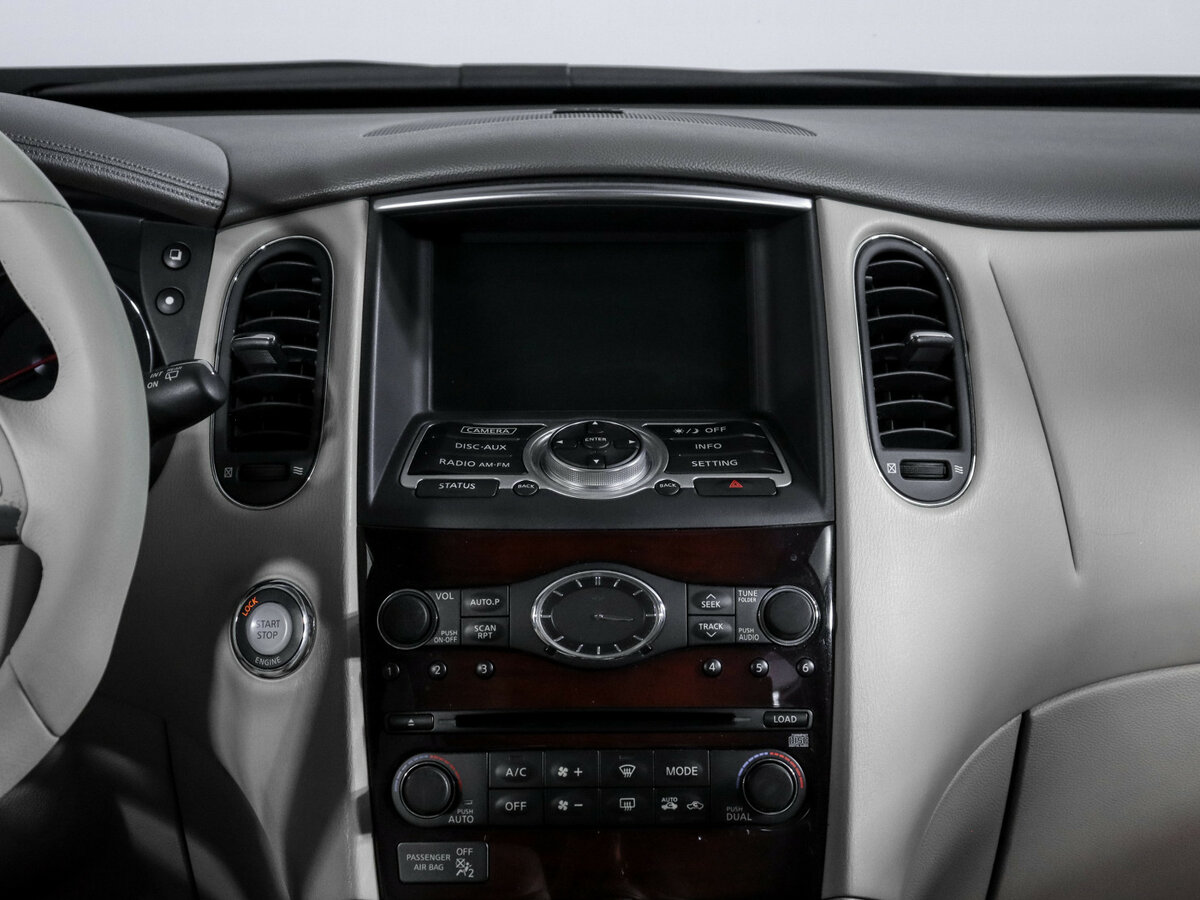 Infiniti EX с пробегом — 2008 год. Фото: #12