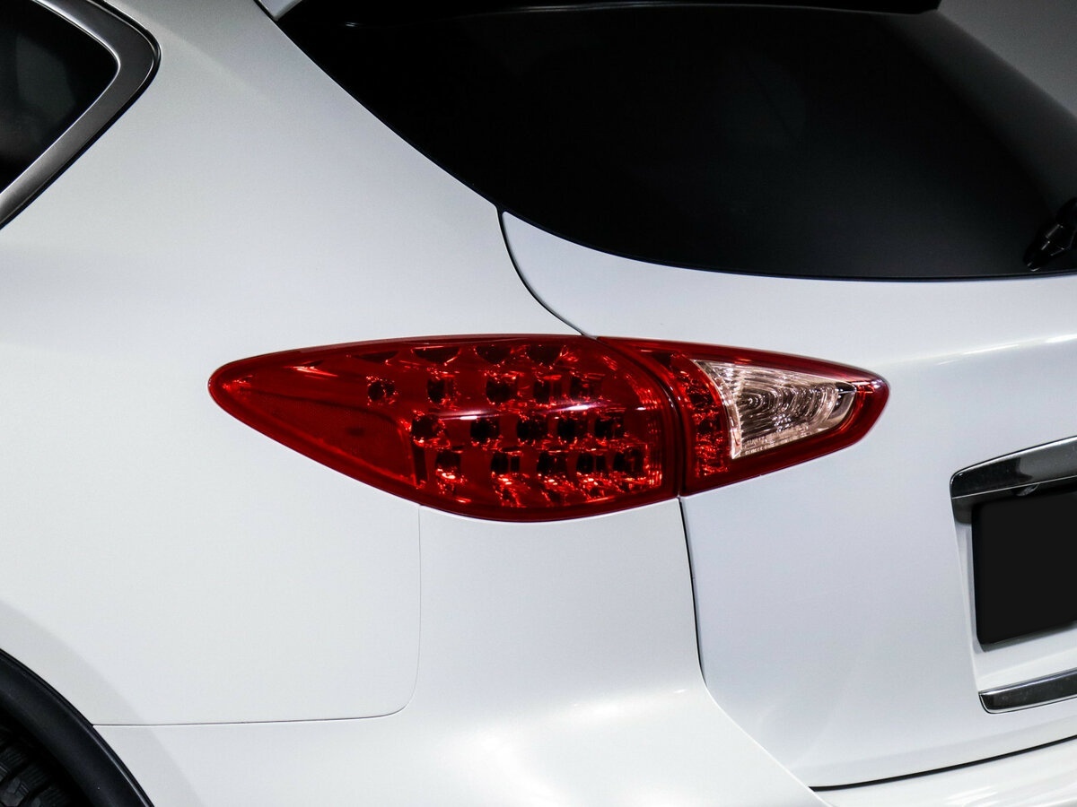 Infiniti EX с пробегом — 2008 год. Фото: #16