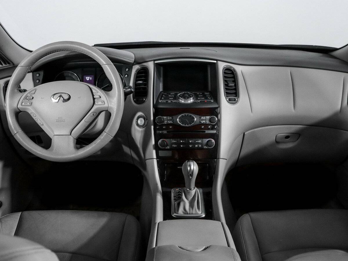 Infiniti EX с пробегом — 2012 год. Фото: #9