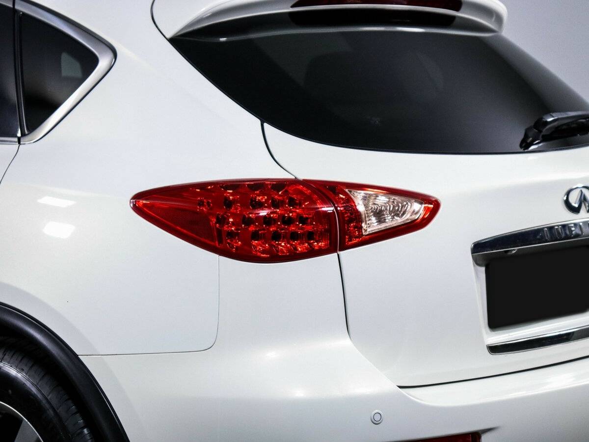 Infiniti EX с пробегом — 2012 год. Фото: #13