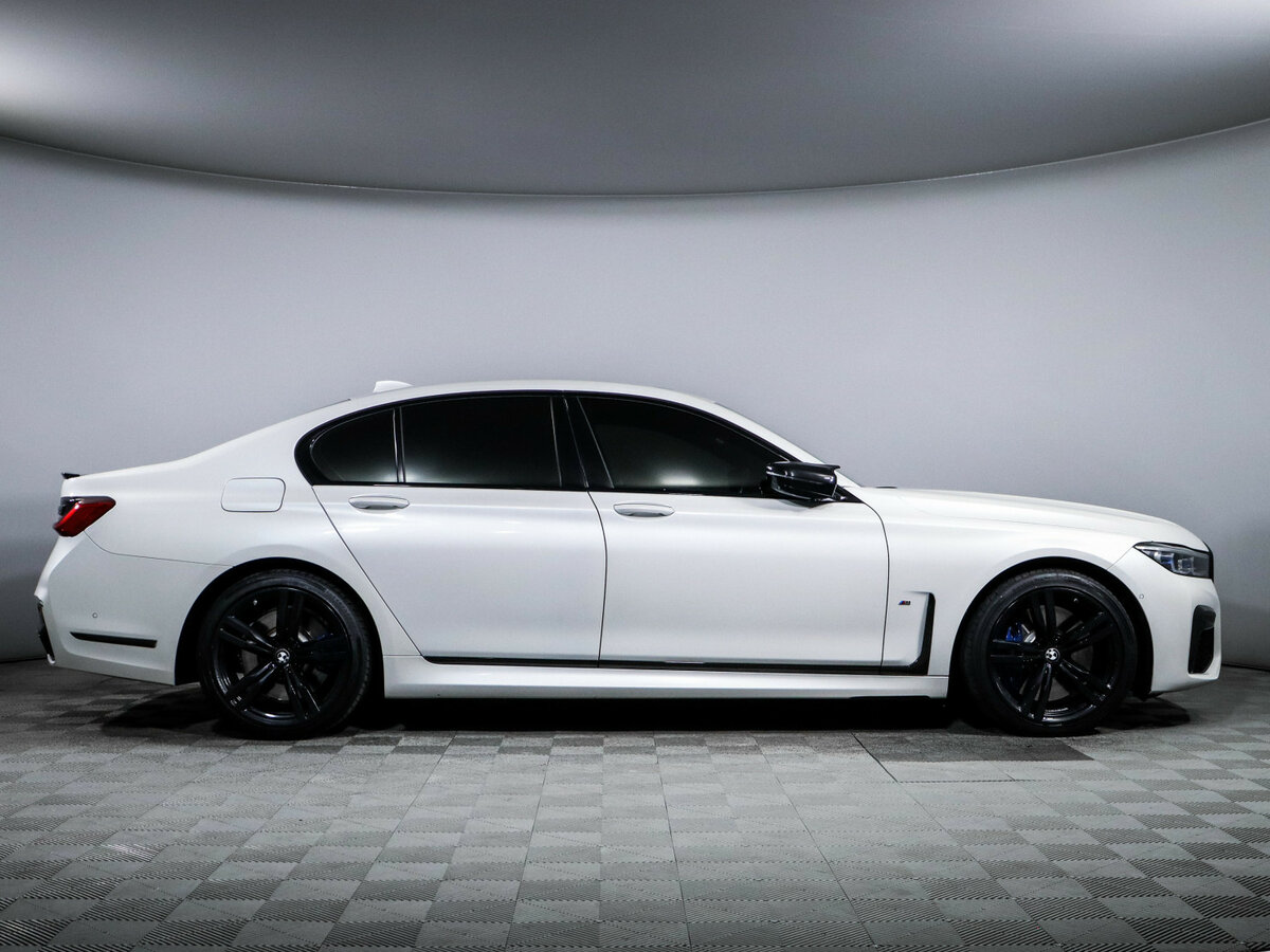 BMW 7 серии с пробегом — 2020 год. Фото: #3