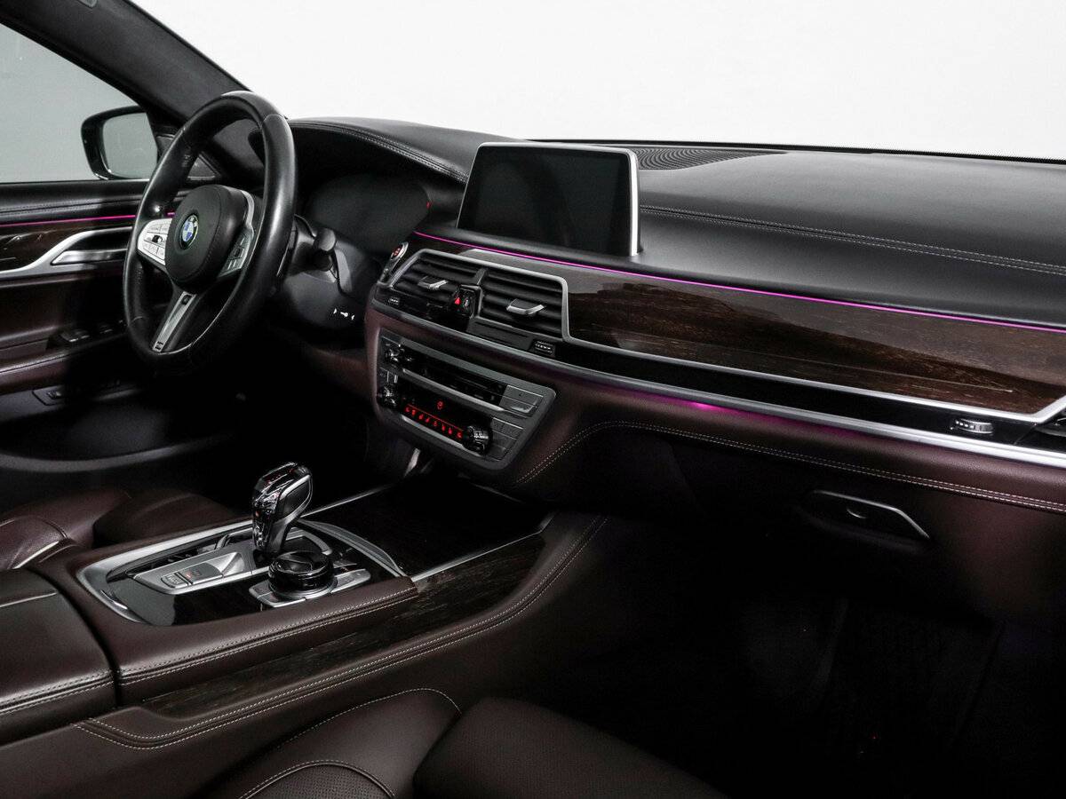 BMW 7 серии с пробегом — 2020 год. Фото: #8