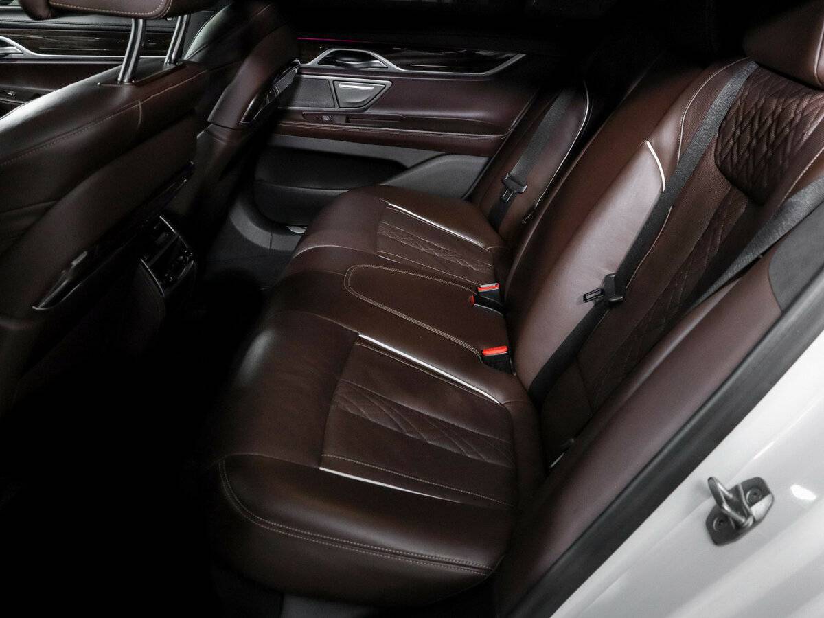 BMW 7 серии с пробегом — 2020 год. Фото: #9