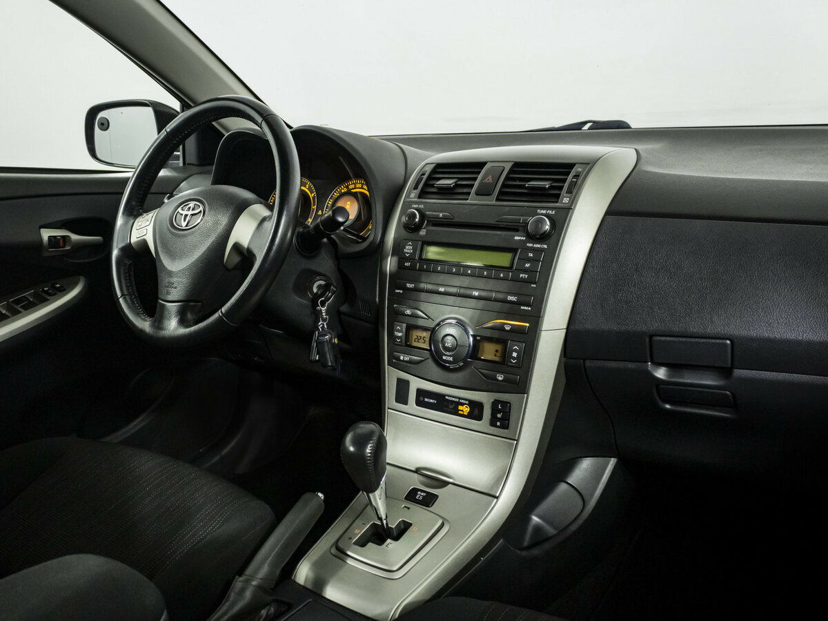 Toyota Corolla с пробегом — 2008 год. Фото: #7