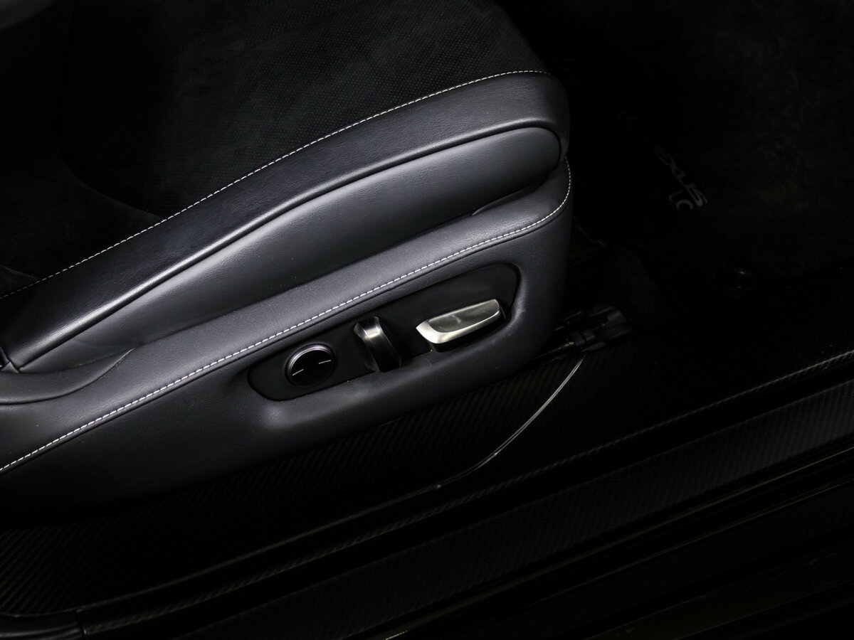 Lexus LC с пробегом — 2020 год. Фото: #14