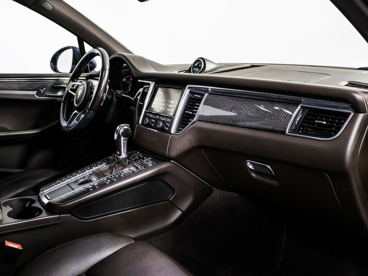 Porsche Macan с пробегом — 2015 год. Фото: #8