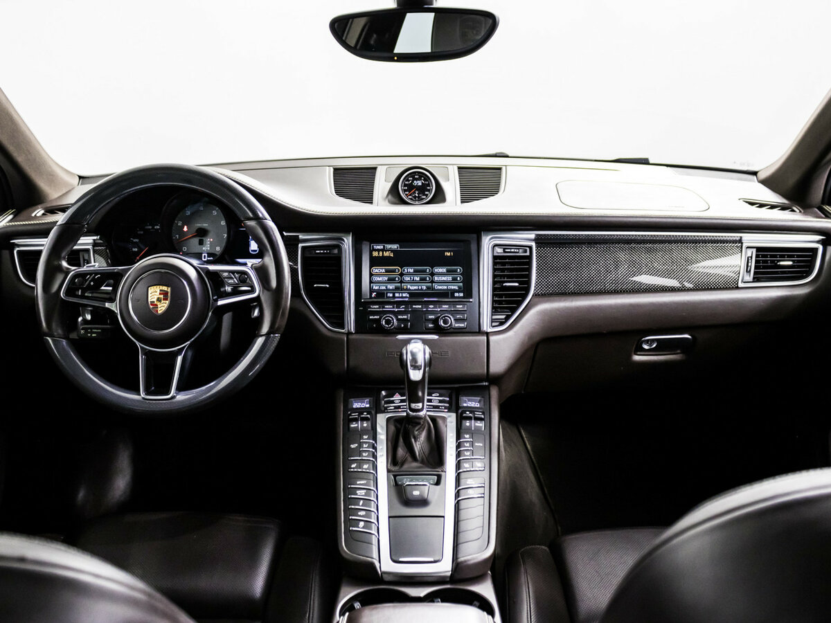 Porsche Macan с пробегом — 2015 год. Фото: #10