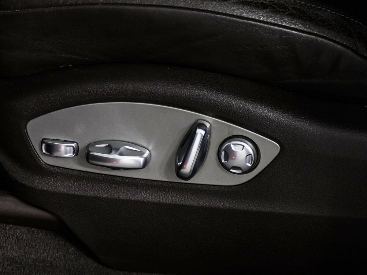 Porsche Macan с пробегом — 2015 год. Фото: #18