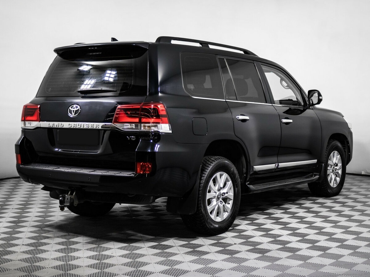 Toyota Land Cruiser с пробегом — 2016 год. Фото: #3