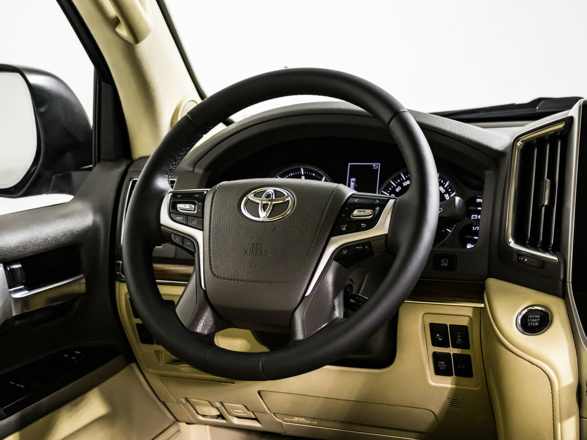 Toyota Land Cruiser с пробегом — 2016 год. Фото: #14