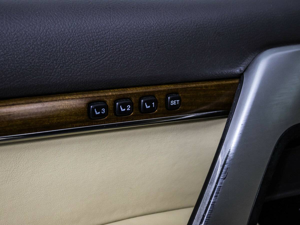 Toyota Land Cruiser с пробегом — 2016 год. Фото: #17