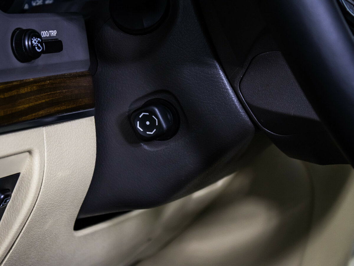 Toyota Land Cruiser с пробегом — 2016 год. Фото: #19