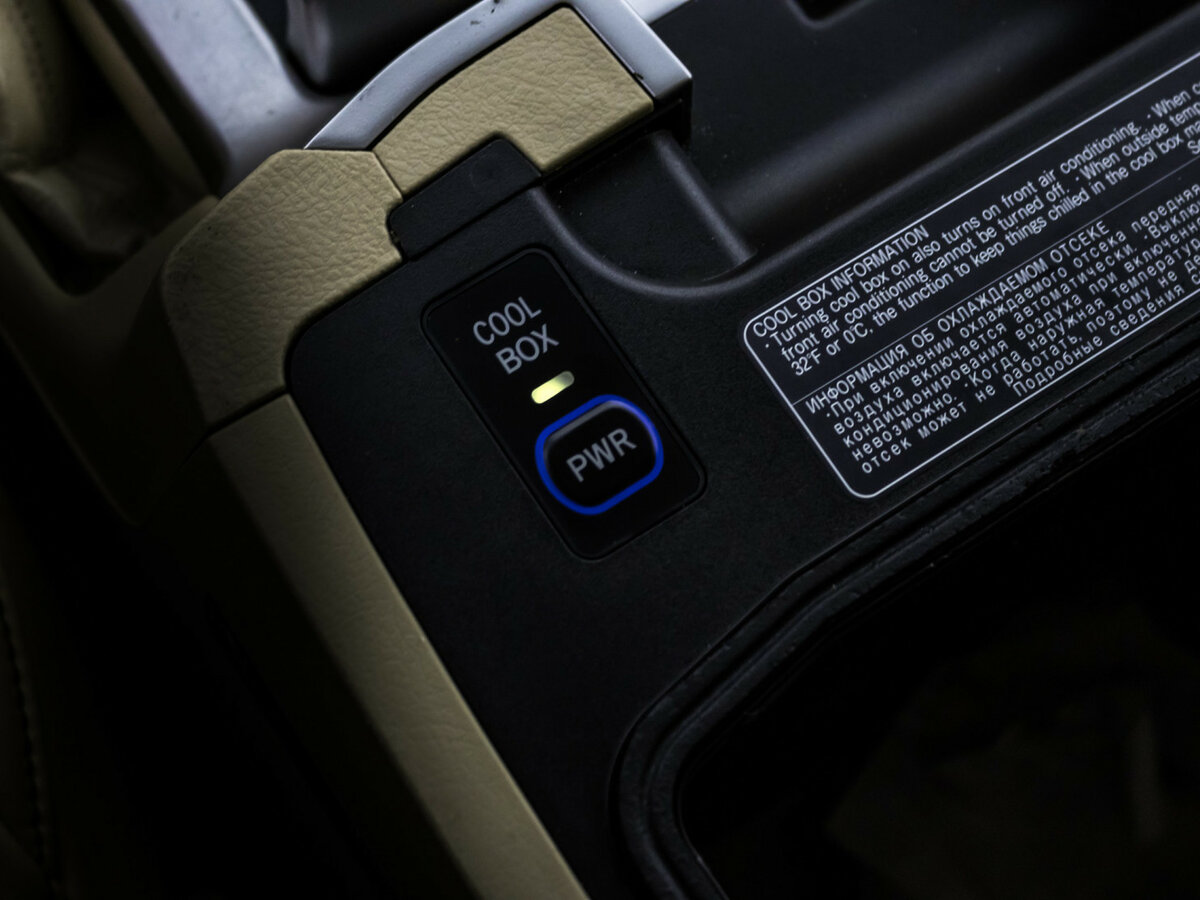 Toyota Land Cruiser с пробегом — 2016 год. Фото: #20