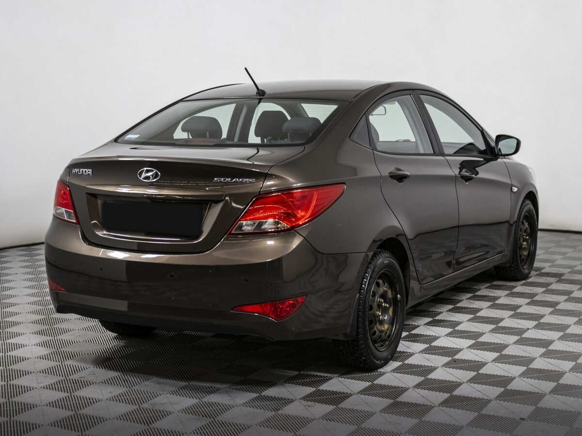 Hyundai Solaris с пробегом — 2015 год. Фото: #4