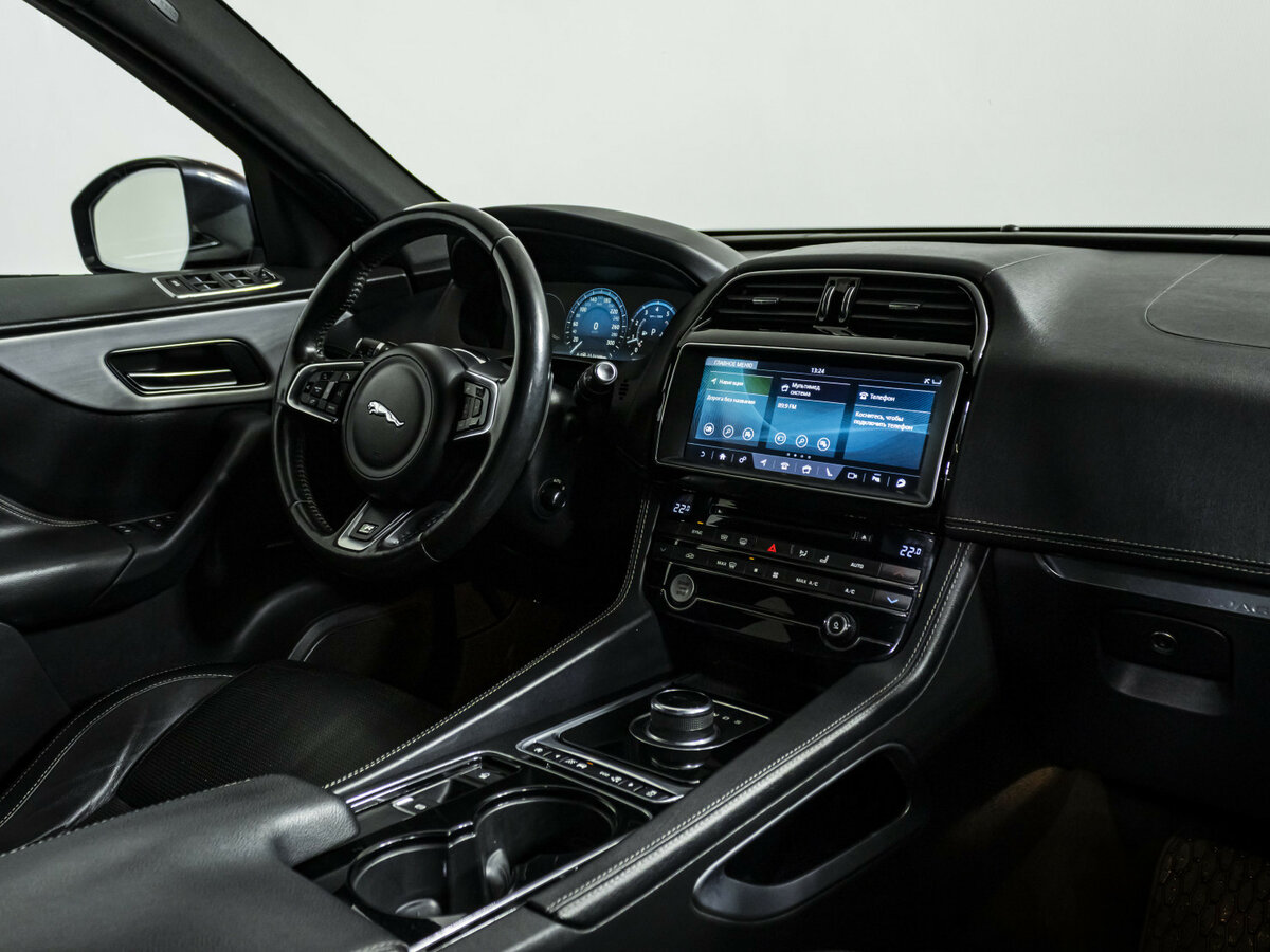 Jaguar F-Pace с пробегом — 2016 год. Фото: #6