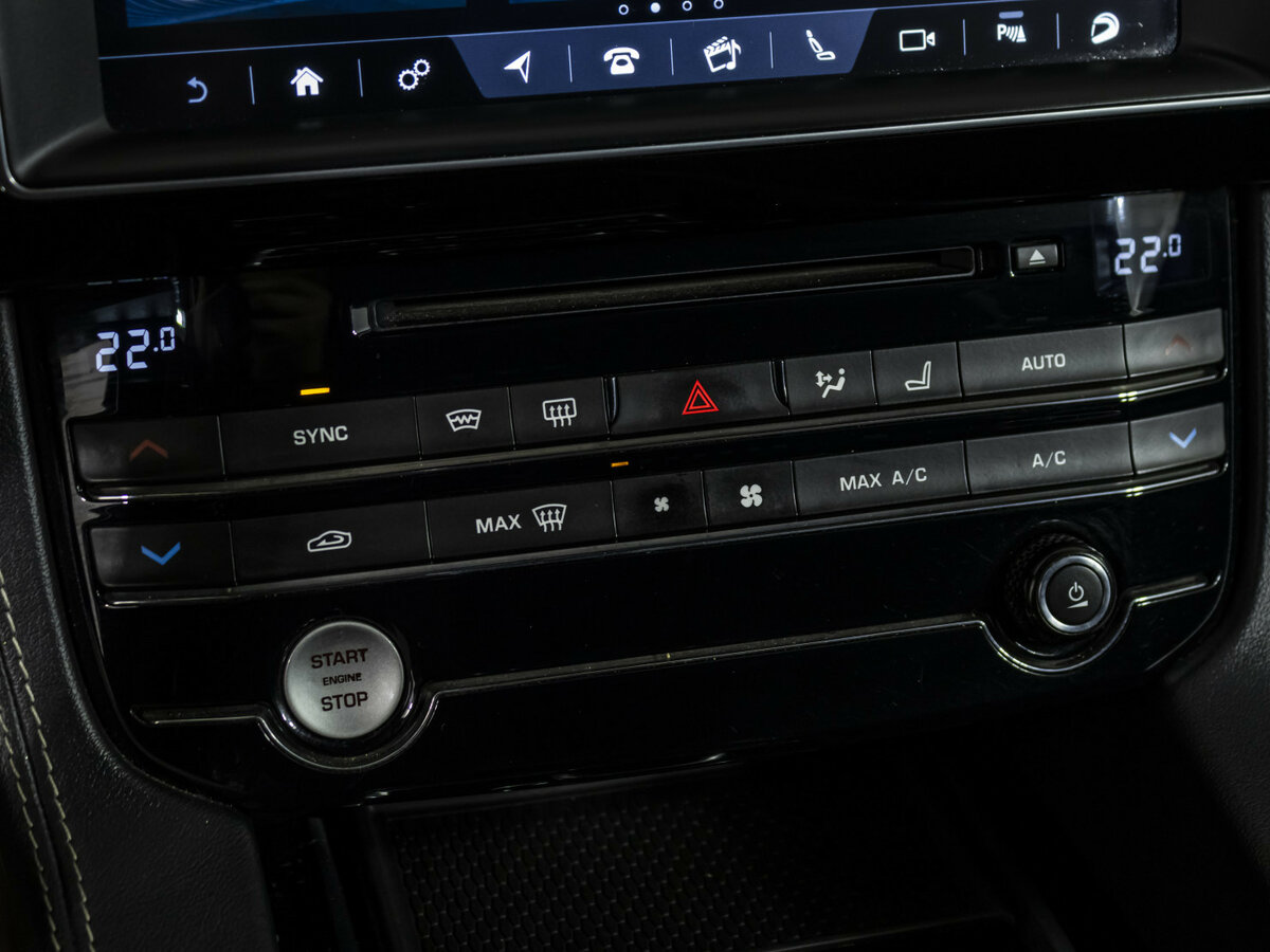 Jaguar F-Pace с пробегом — 2016 год. Фото: #12