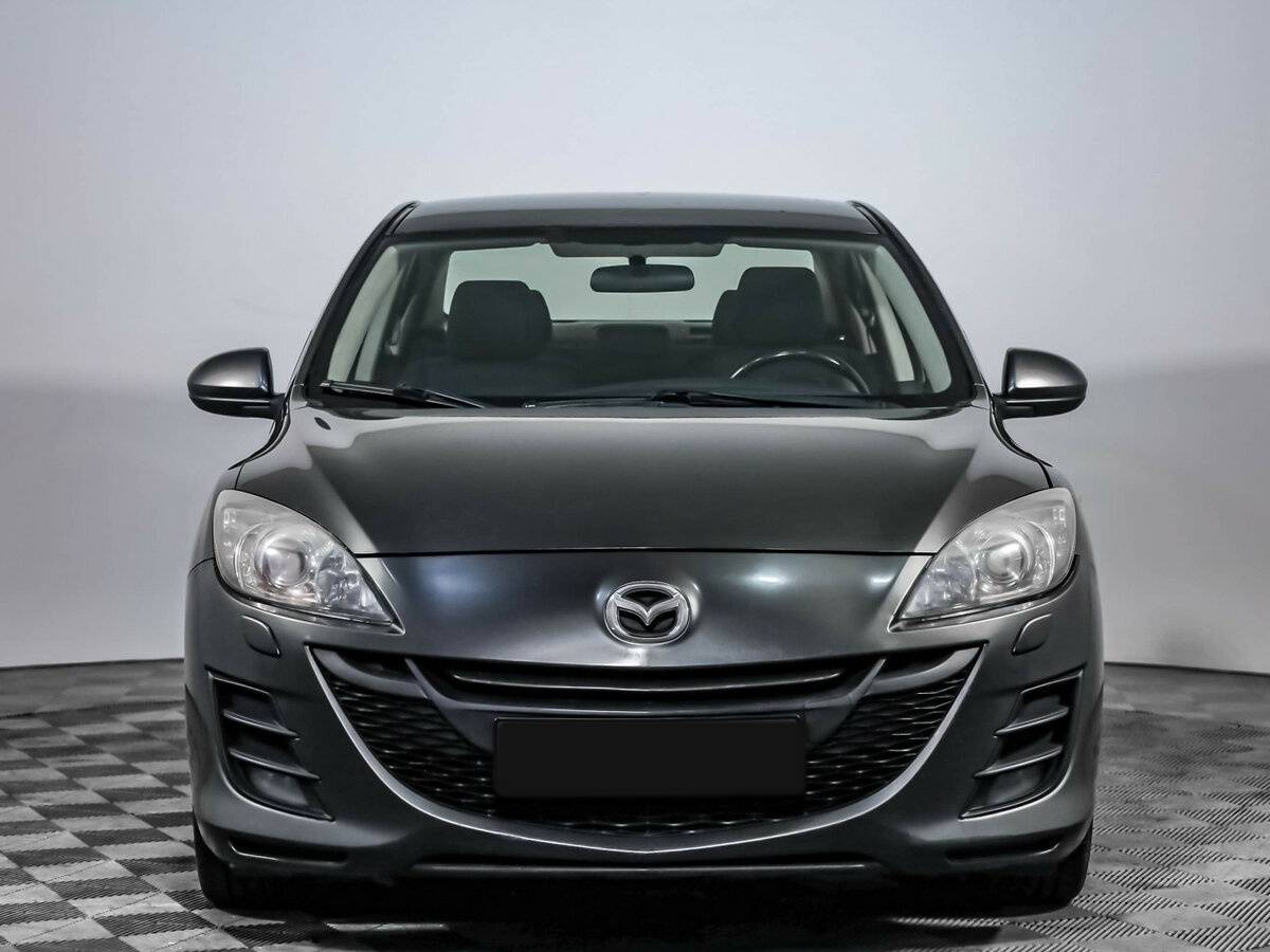 Mazda 3 с пробегом — 2011 год. Фото: #1