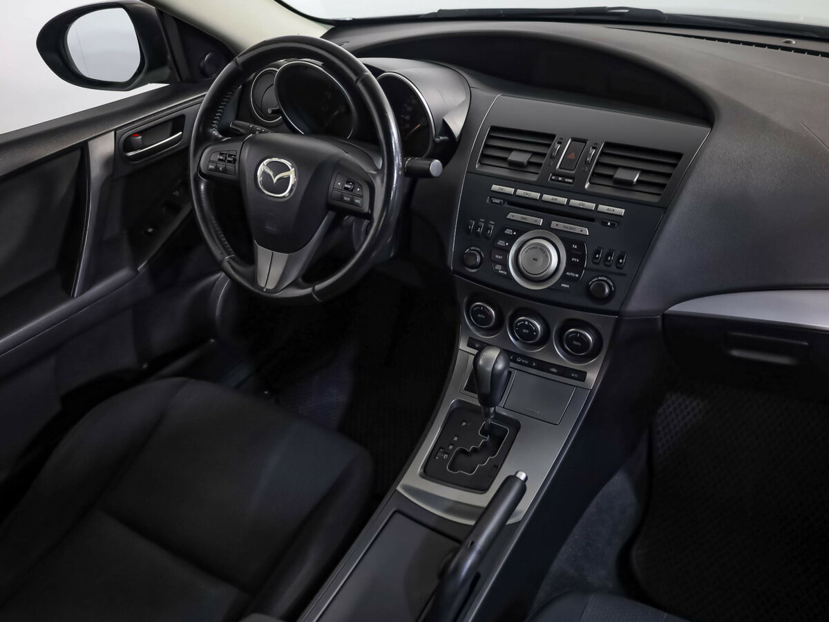 Mazda 3 с пробегом — 2011 год. Фото: #6