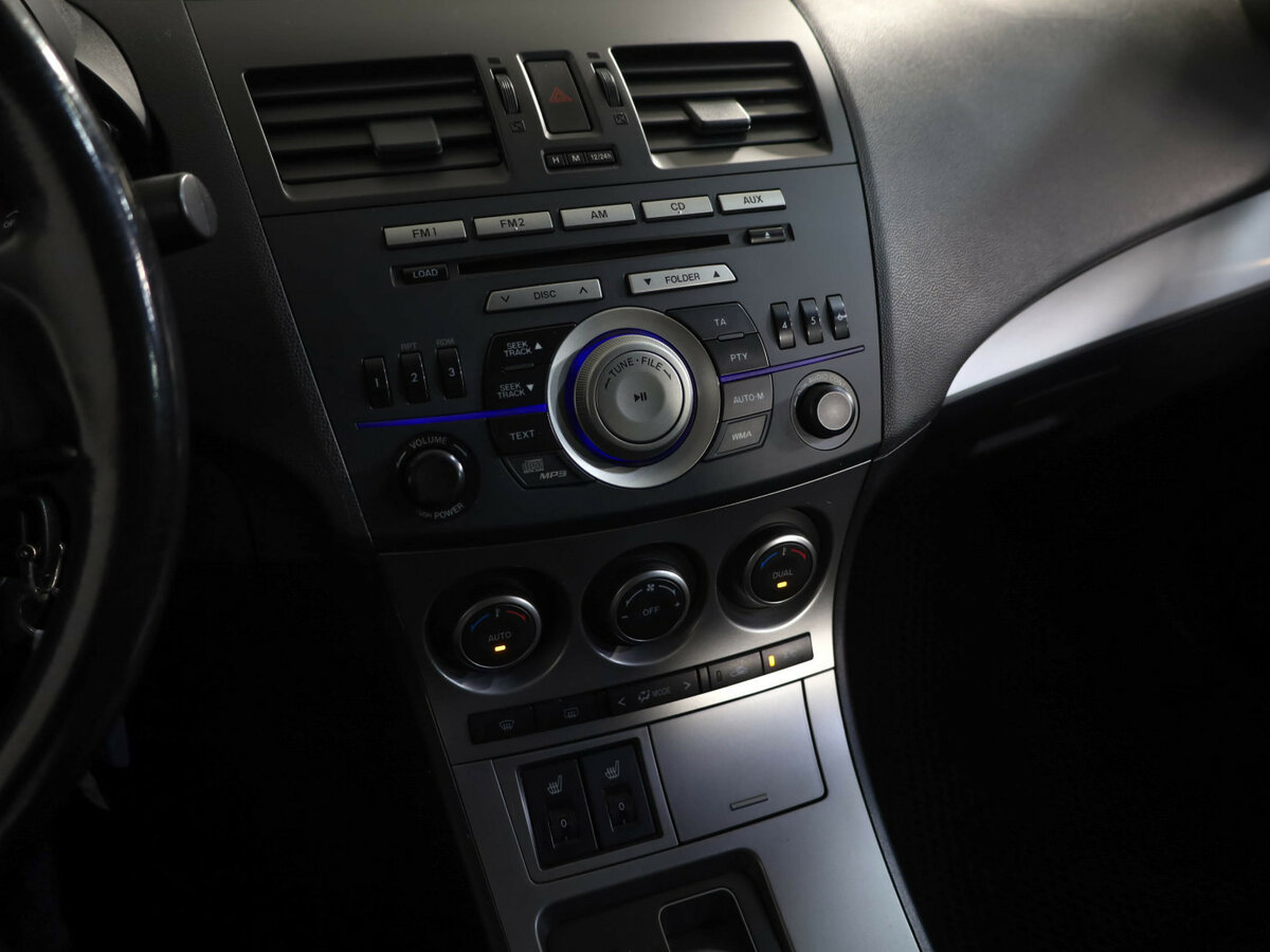 Mazda 3 с пробегом — 2011 год. Фото: #12