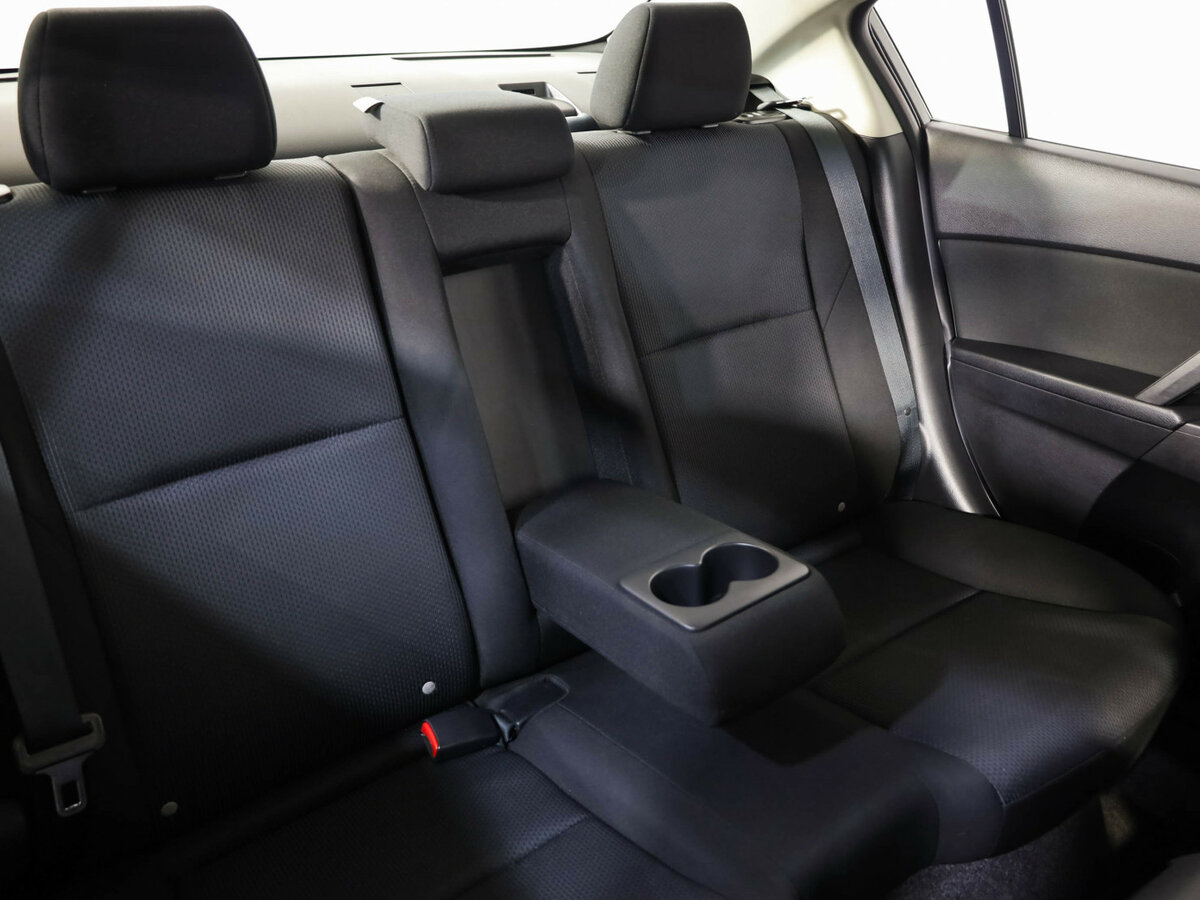 Mazda 3 с пробегом — 2011 год. Фото: #18