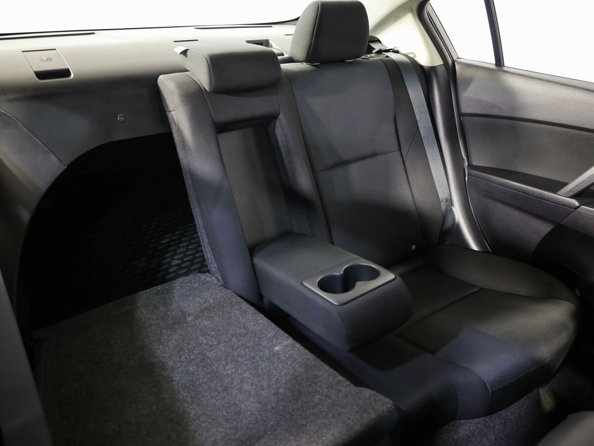 Mazda 3 с пробегом — 2011 год. Фото: #19