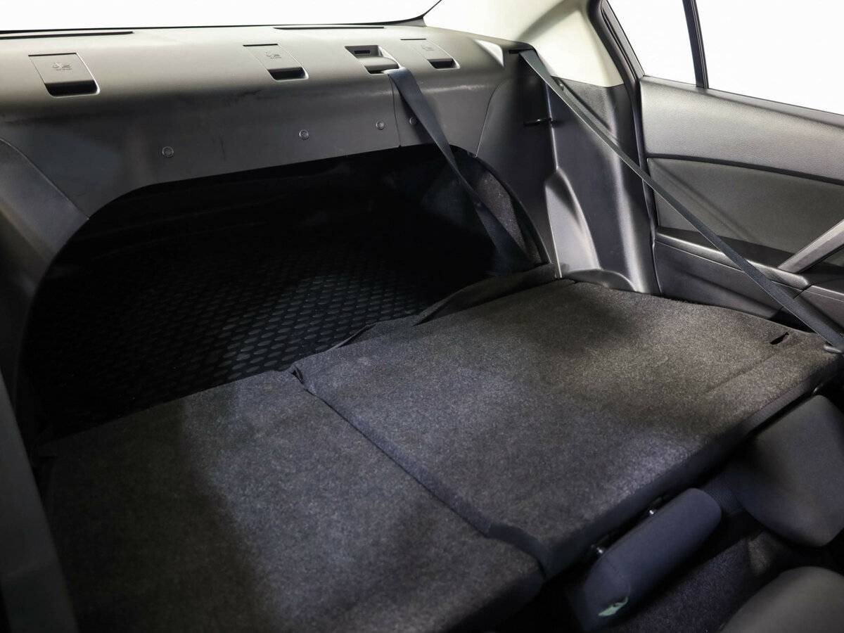 Mazda 3 с пробегом — 2011 год. Фото: #20