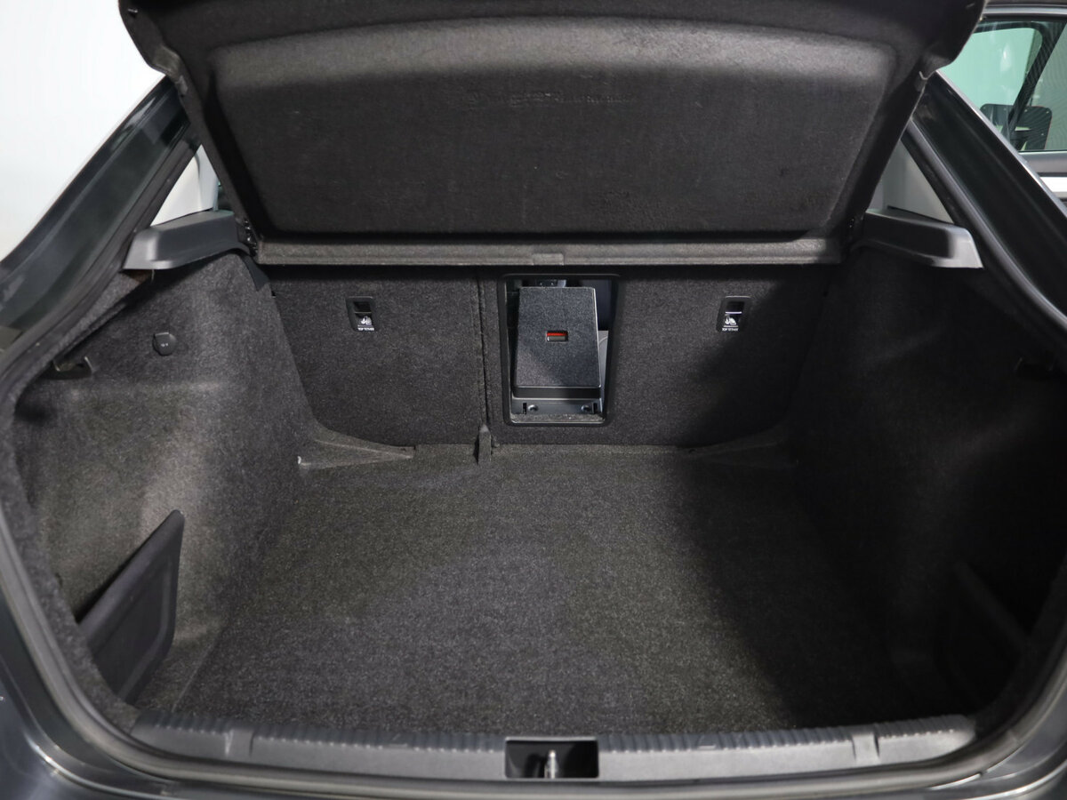 Skoda Rapid с пробегом — 2020 год. Фото: #27