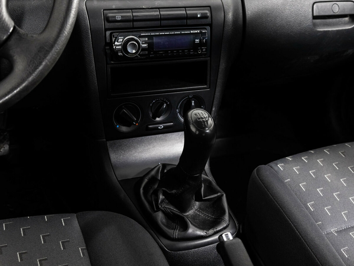 Skoda Octavia с пробегом — 2008 год. Фото: #8