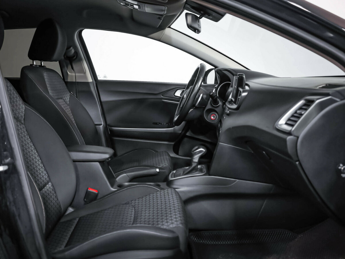 Kia Ceed с пробегом — 2019 год. Фото: #19